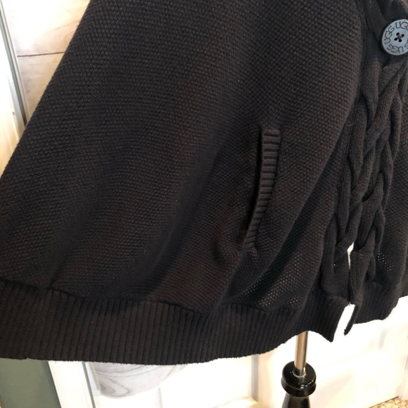 UGG Angeline oversized cardigan, cape, single button sweater-X Small/Small - Picture 10 of 10